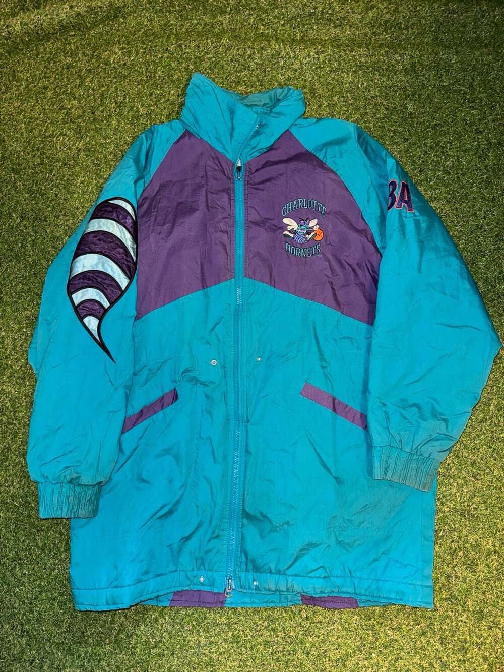 Pro Player by Daniel Young Charlotte Hornets Jacket Size L